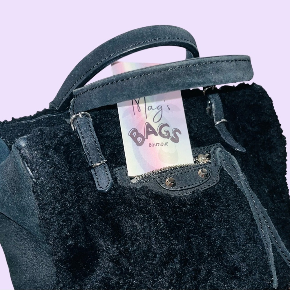 Balenciaga: Sherpa Suede Wool Shearling Mini Tote Bag (Black) - Picture 8 of 16